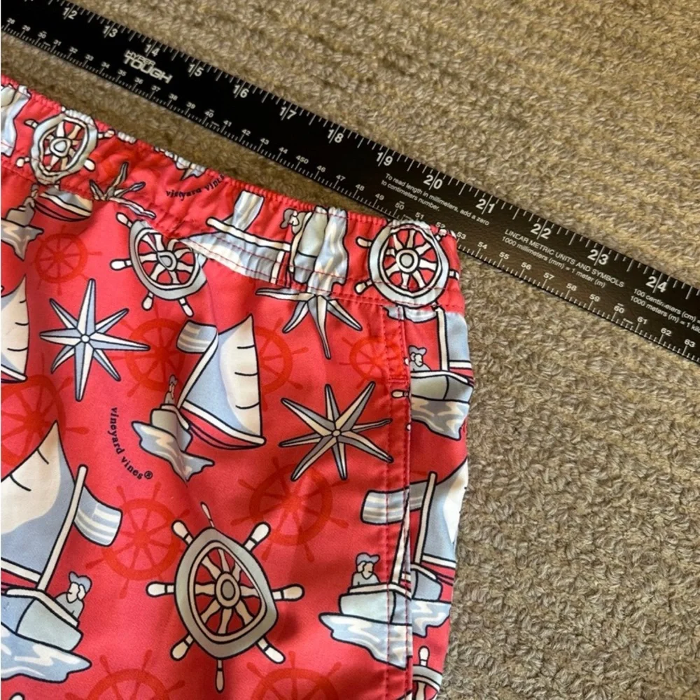 Men’s 2XL vineyard vines swimming trunks
